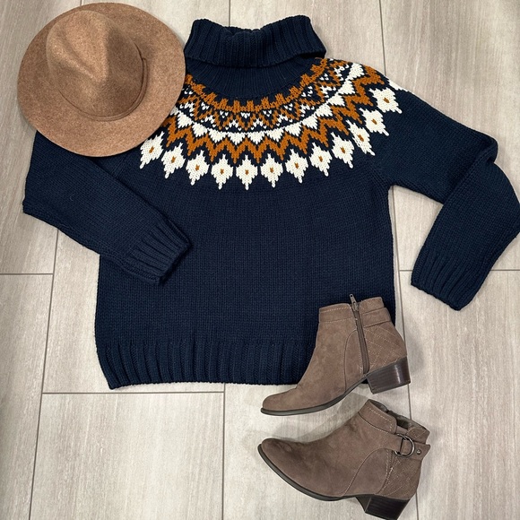 Telluride clothing company Sweaters - TELLURIDE CLOTHING COMPANY DARK BLUE COWL NECK SWEATER SIZE MEDIUM